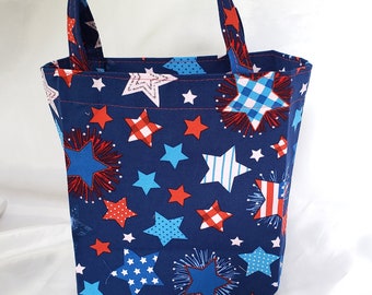 patriotic gift bag with handles, stars and strips cotton fabric tote, gift wrapping, hostess gift, summer holidays