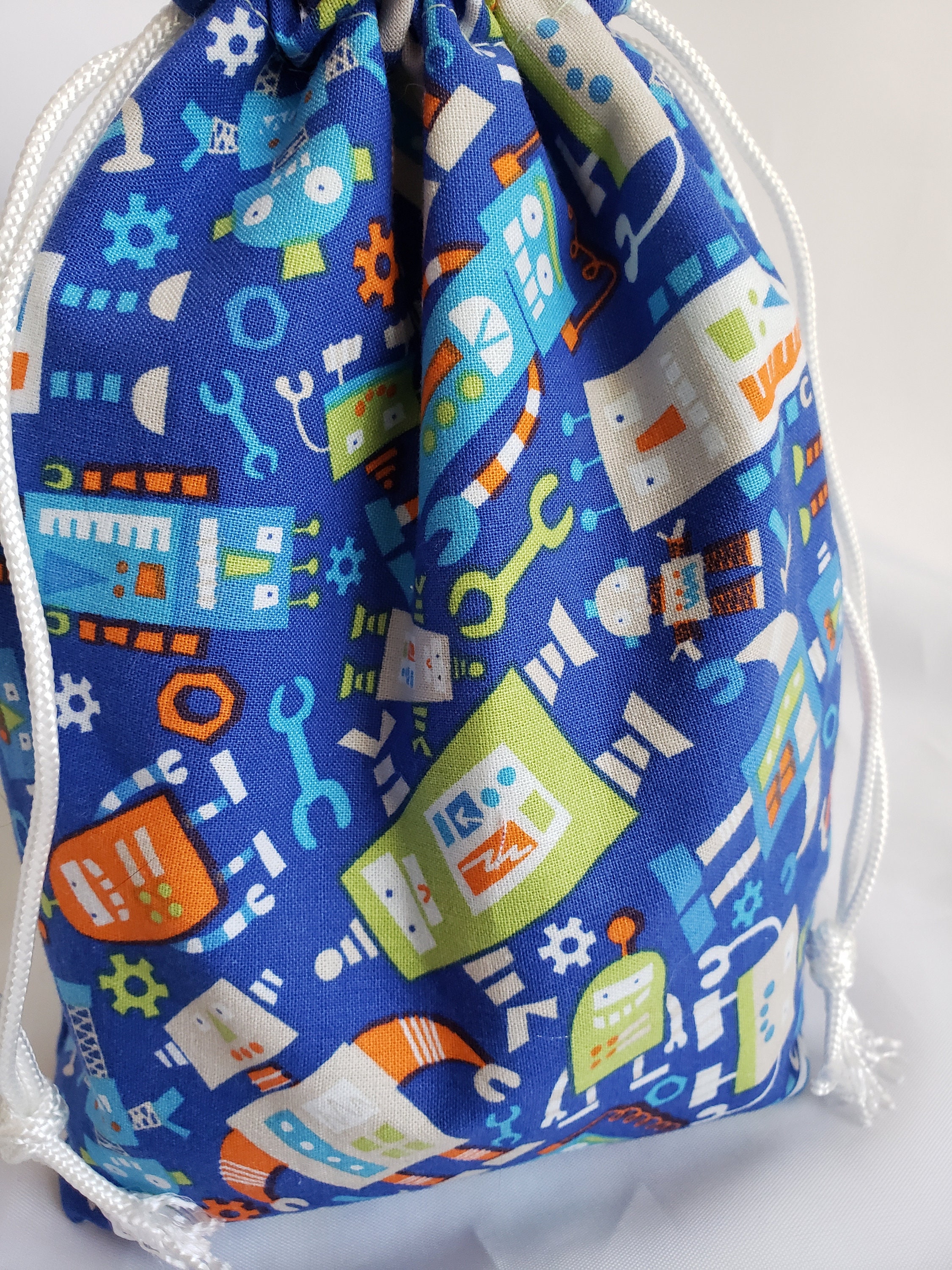 Alien Robots Drawstring Gift Bag, Party Favor Bags, Kids Travel Bag for ...