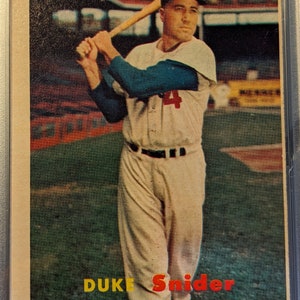 Autentico Topps 1957 #170 Duke Snider Brooklyn Dodgers PSA 4 Antique super eye appeal originale autentica carta da baseball 1.00 Nave