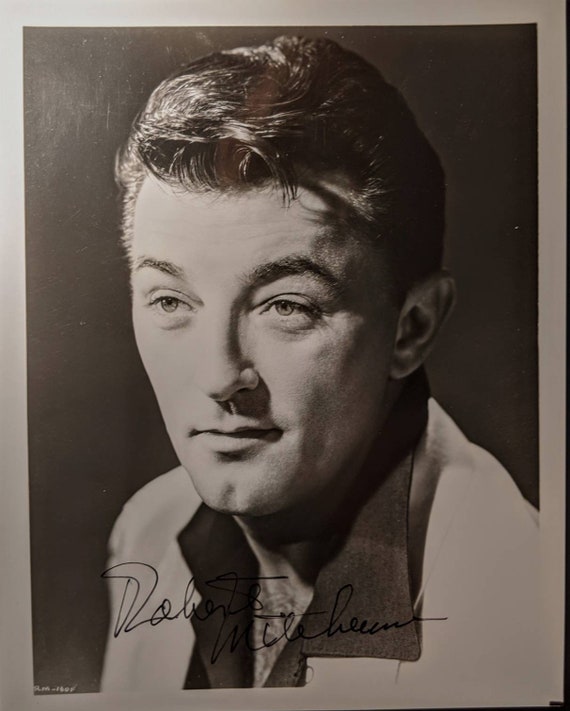 Vintage Autographed Robert Mitchum Signed 8x10 Classic Black Etsy