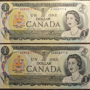 Vintage Pair of Consecutive Crisp Uncirculated Bank of Canada One Dollar Notes Canadian Banknotes Currency Queen Elizabeth