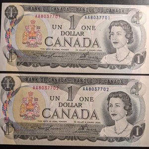 Vintage Pair of Consecutive Crisp Uncirculated Bank of Canada One Dollar Notes Canadian Banknotes Currency 1.00 Shipping