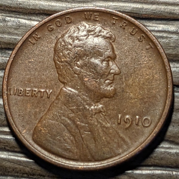 A Nice 1910 Wheat Cent part of an estate lot. Coin will grade  Good - Very Fine + multiple available Lincoln Wheat Cent Penny no junk