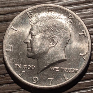 Vintage 1971 Clad John F Kennedy Higher Grade Half Dollar Authentic Antique Great Piece Coin Liberty Bell Piece 1.00 Shipping