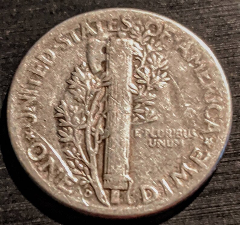 Nice Grade 1945-D Antique Solid WW2 Date Vintage Silver Mercury Dime Ten Cent Piece Authentic U.S Coin 1.00 Shipping