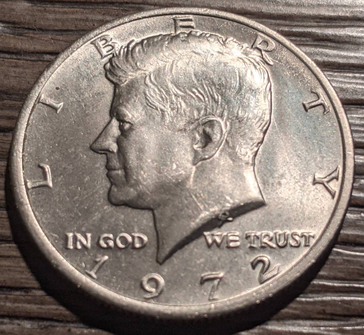 アメリカ⭐︎ケネディHALF DOLLAR  コイン ケネディ ハーフ ドル: アメリカの伝説へのオマージュ