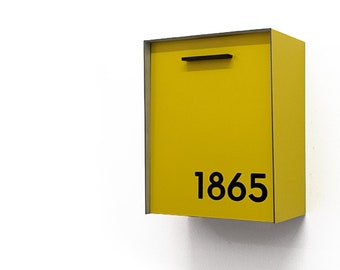 Briefkasten mit gelbem Aluminium Gesicht und Körper und schwarzen Acrylzahlen, modernes Design, benutzerdefinierter Briefkasten, an der Wand befestigter Briefkasten, Mailnest Typ 2