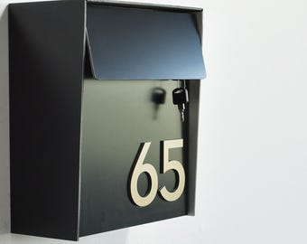 Modern Lockable Black Wall Mount Mailbox with Custom Gold Aluminum House Numbers – Type 1 EU