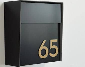 Modern Lockable Black Wall Mount Mailbox with Custom Wood Bamboo Aluminum House Numbers – Type 1 EU