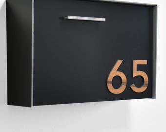 Modern Black Wall Mount Mailbox with Custom Wood Acacia Aluminum Numbers – Type 3 EU
