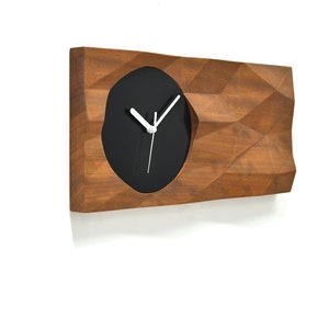 Low Poly 3D Schwarz - Massivholz Wanduhr - Massivholz Iroko - Aus Holz geschnitzte Wanddekoration - Zeitgenössische Wanduhr - Vintage