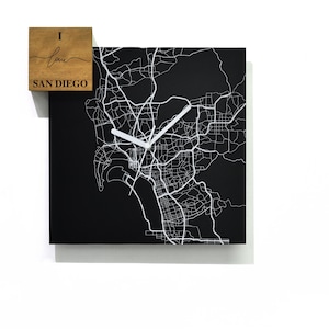 Reloj de pared de aluminio negro cuadrado moderno - Grabado con láser de fibra - Montaje en pared moderno - Me encanta San Diego - Idea de regalo personalizada - Mapa de la ciudad