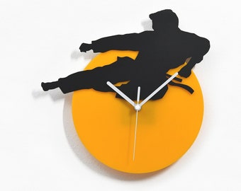Kung Fu Silhouette Wall Clock - Yellow & Black Silhouette - Sport Decor - Martial Arts Gift - Taekwondo Decor - Karate Gift - MMA Gym