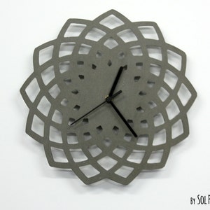 Concrete Geometrical Star Wall Clock - Modern Wall Clock - Contemporary Wall Art - Home Decor - Minimalistic Wall Art - Gift Idea