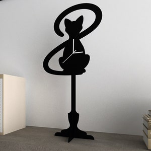Cat With Big Tail - Silhouette Table Clock