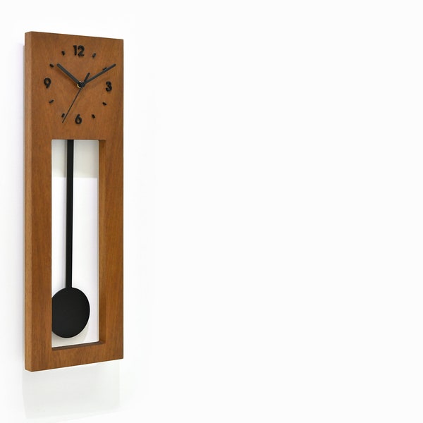 Design résolument moderne en bois d'iroko massif - pendule grand-père - horloge murale / horloge de table - pendule noire à personnaliser (photo principale) style 1