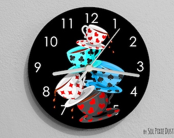 Mad Tea Party Alice im Wunderland Wanduhr