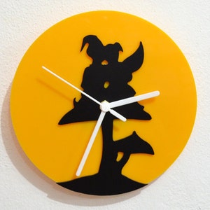 Elfos sobre seta - Silueta negra y amarilla - Reloj de pared