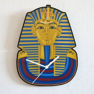 Tutankhamun&#39;s Gold Funeral Mask - Wall Clock