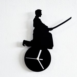 Samurai silhouet wandklok