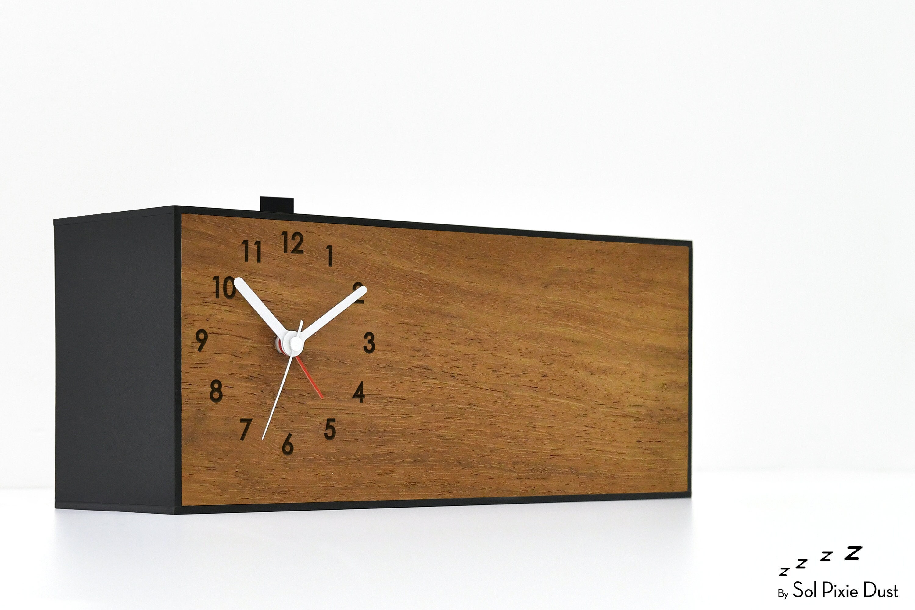 Silent Sweep Analog Desk Clock Battery Operated Beige Mini