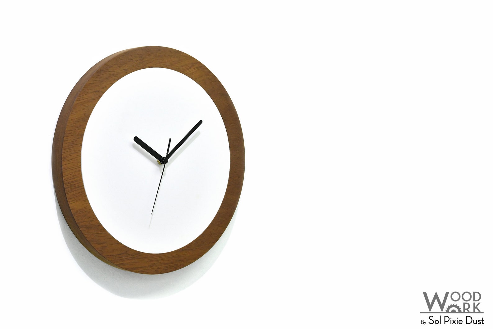 Wooden Round Clock White Face - Simple Solid Wood Wall Clock - Massive ...
