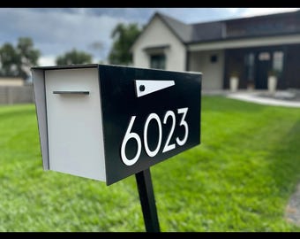 Type 4 - Post Mounted Mailboxes  with Custom Door Styles & Body Colors