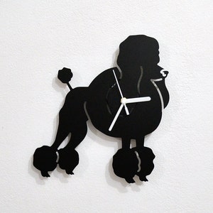 Perro caniche - Silueta del reloj de pared
