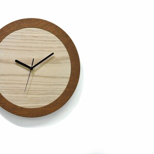 Wooden Round Clock Natural Wood Face - Simple Solid Wood Wall Clock ...