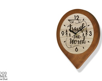 Pin Clock Laser gegraveerd - Eenvoudig en trendy decor - Massief houten muurbevestiging - Reis de wereld - Reisliefhebber cadeau - Paar vakantie cadeau idee