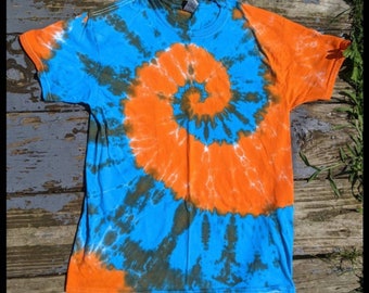 Extra large orange and blue spider swirl tie-dye tshirt short sleeve crew neck boho bean hike music festival fashion cotton cheap free ship