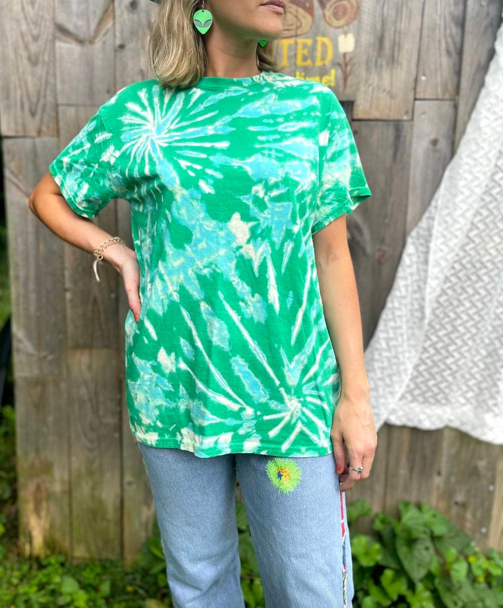 Reverse tie dye green shirt hotsell