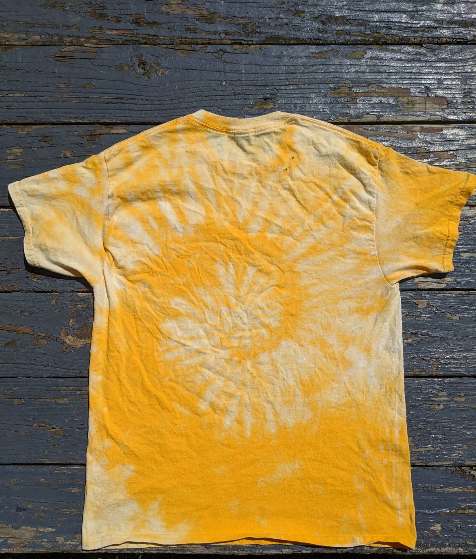 Tie-dye acid dye reverse dye Mustard yellow short sleeve | Etsy