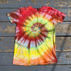 Large ice dye tie dye short sleeve t-shirt crew neck colorful swirl orange yellow red soft cotton ladies guys gift boho bean festival cheap