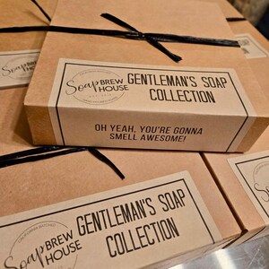 Coffret cadeau de savon pour homme, cadeau de toilettage pour homme, lot de trois savons avec porte-savon en bois image 3