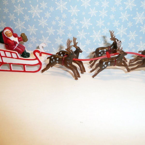 Santa Claus Sleigh and 6 Reindeer Cake Topper Decoration Christmas Village Holiday Retro Look Miniatures