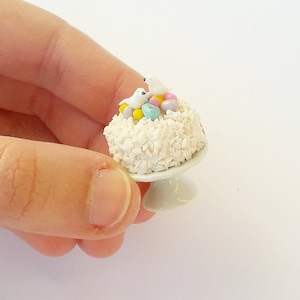 1:12 dollhouse miniature Easter cake with doves / Easter decorated miniature cake meringue / miniature Easter cake / collectible miniature