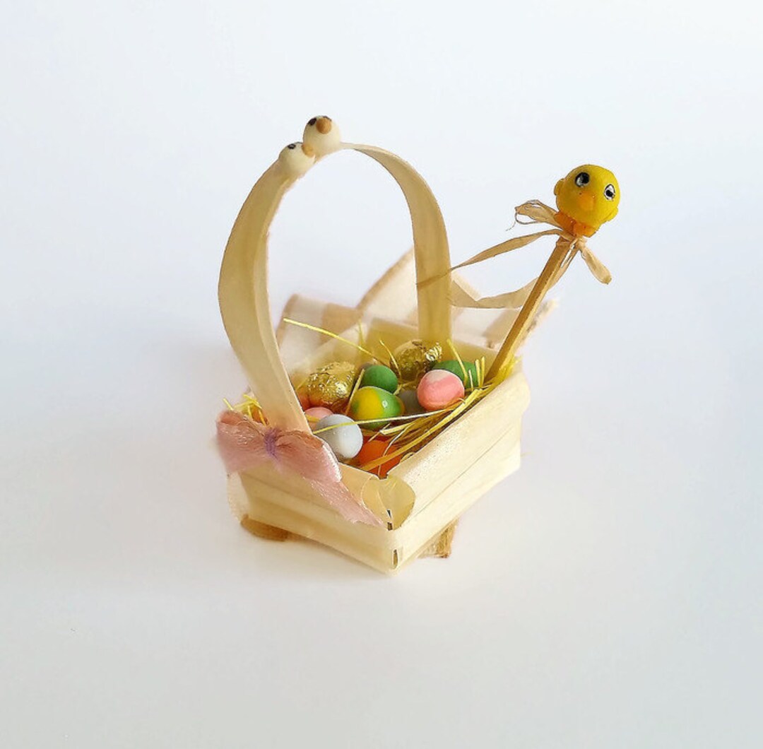 1:12 Dollhouse Miniature Easter Eggs Basket / Easter Miniature Scale ...