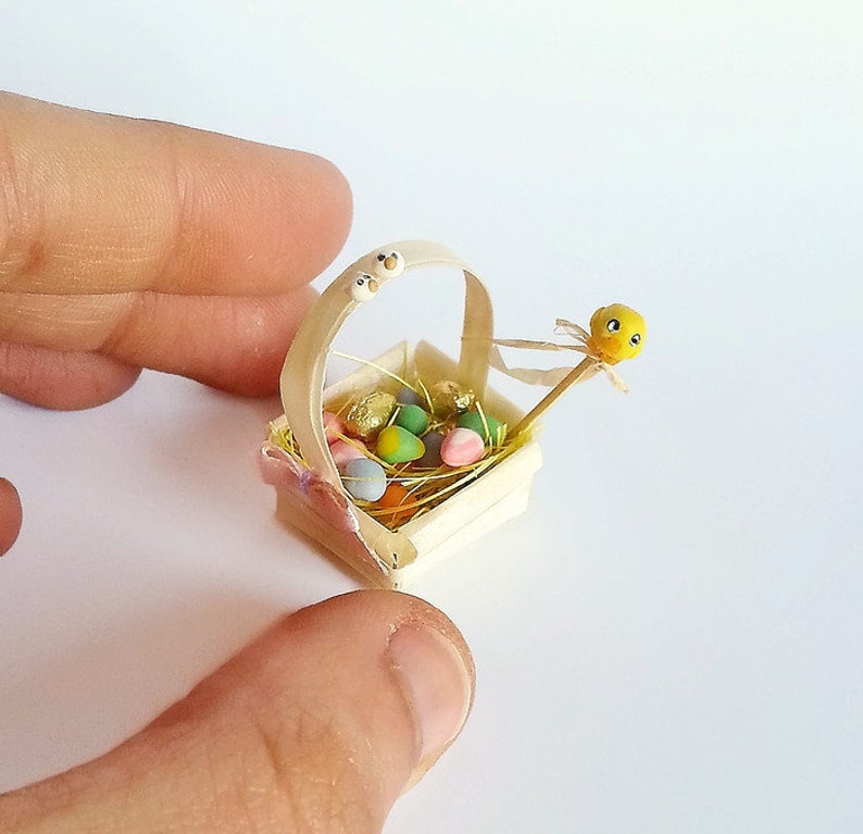 1:12 Dollhouse miniature Easter eggs basket / Easter miniature scale one inch / Dollhouse Miniature Easter decoration / Dollhouse Easter image 4
