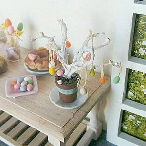 Ostern Baum Miniatur Maßstab 01:12 / Miniatur Ostern Eiern/Easter/Ostern Dekoration Dolls House Miniatur Puppenhaus