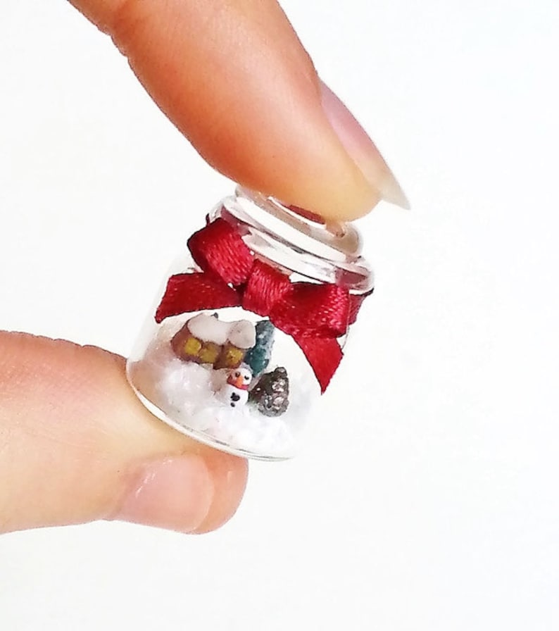 Dollhouse miniature snowglobe scale one inch