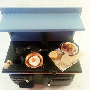 Dollhouse Miniature food breakfast / miniature egg and bacon / dollhouse Miniature bakery / Doll&#39;s House miniatures / Dollhouse fake food