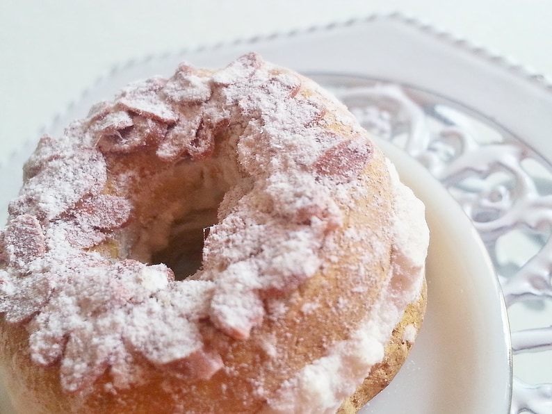 Miniature cake / Paris-Brest scale 1:12 / Dollhouse food scale image 1