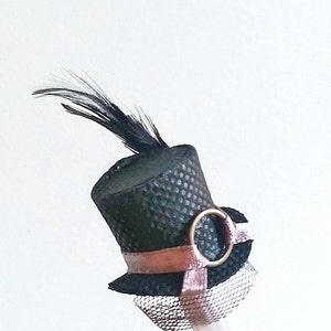 Miniatuur hoge hoed voor poppen / Steampunk hoed schaal 1:12 / Poppenhuis decoratie / Roombox miniatuurwinkel