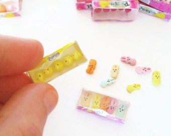 Dollhouse miniature marshmallow Peep&#39;s candies scale 1:12 / Dolls house miniature candies / Scale one inch Pastry shop