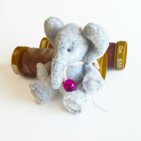 Miniature felted elephant toy / 1:12 dollhouse miniature toy / collectible miniature elephant / scale one inch artist OOAK elephant