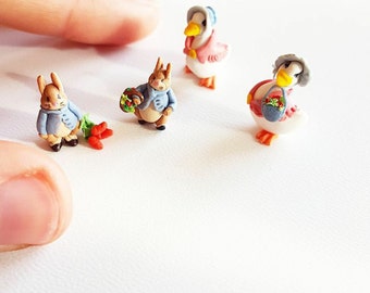 Miniature Beatrix Potter Figurines / Miniature Peter Rabbit / Miniature Jemima Duck / Dollshouse Beatrix Potter / Scale 1:12 Peter Rabbit