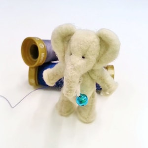 Miniature felted elephant toy / 1:12 dollhouse miniature toy / collectible miniature elephant / scale one inch artist OOAK elephant