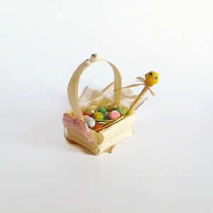 1:12 Dollhouse miniature Easter eggs basket / Easter miniature scale one inch / Dollhouse Miniature Easter decoration / Dollhouse Easter image 3