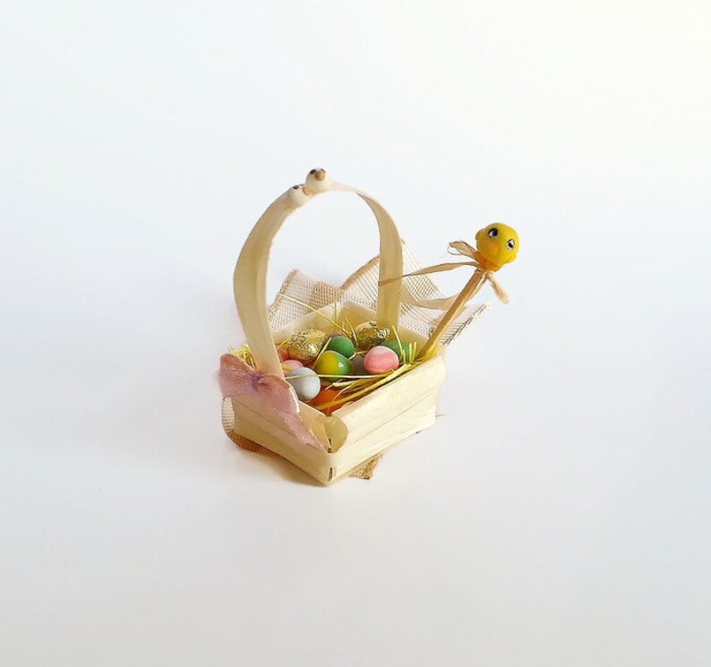 1:12 Dollhouse miniature Easter eggs basket / Easter miniature scale one inch / Dollhouse Miniature Easter decoration / Dollhouse Easter image 3